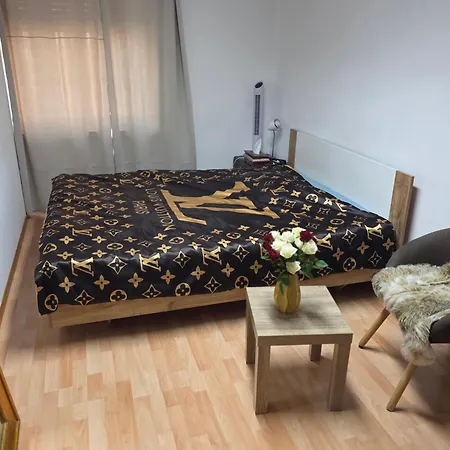 Gemütliches In Ruhiger Umgebung In Privatwohnung Habitación en casa particular