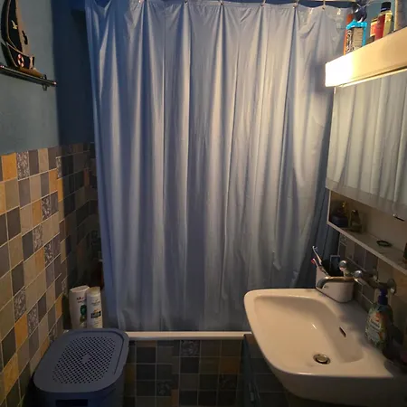 Gemütliches In Ruhiger Umgebung In Privatwohnung Habitación en casa particular Lyss